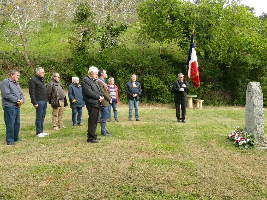 2025 05 08 Commémoration Stèle de Beg an Fri R