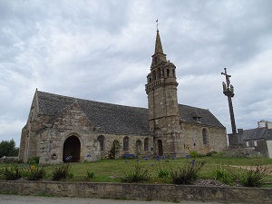 Eglise Saint Pierre vue densemble sud Journée du Patrimoine